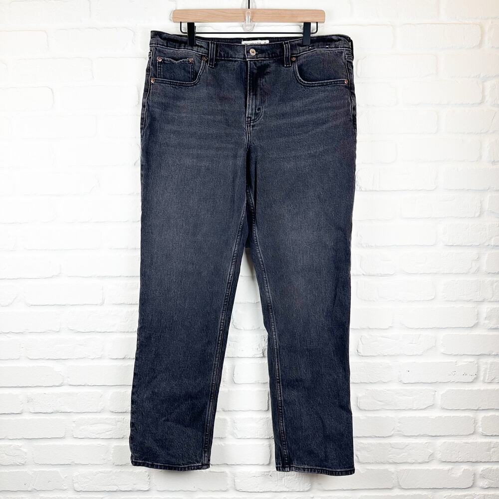 Abercrombie & Fitch Black Women's Mid Rise 90s Straight Jean 32 14R